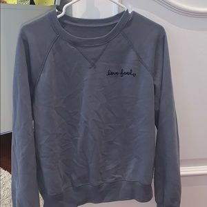 Abercrombie & Fitch gray crewneck sweatshirt
